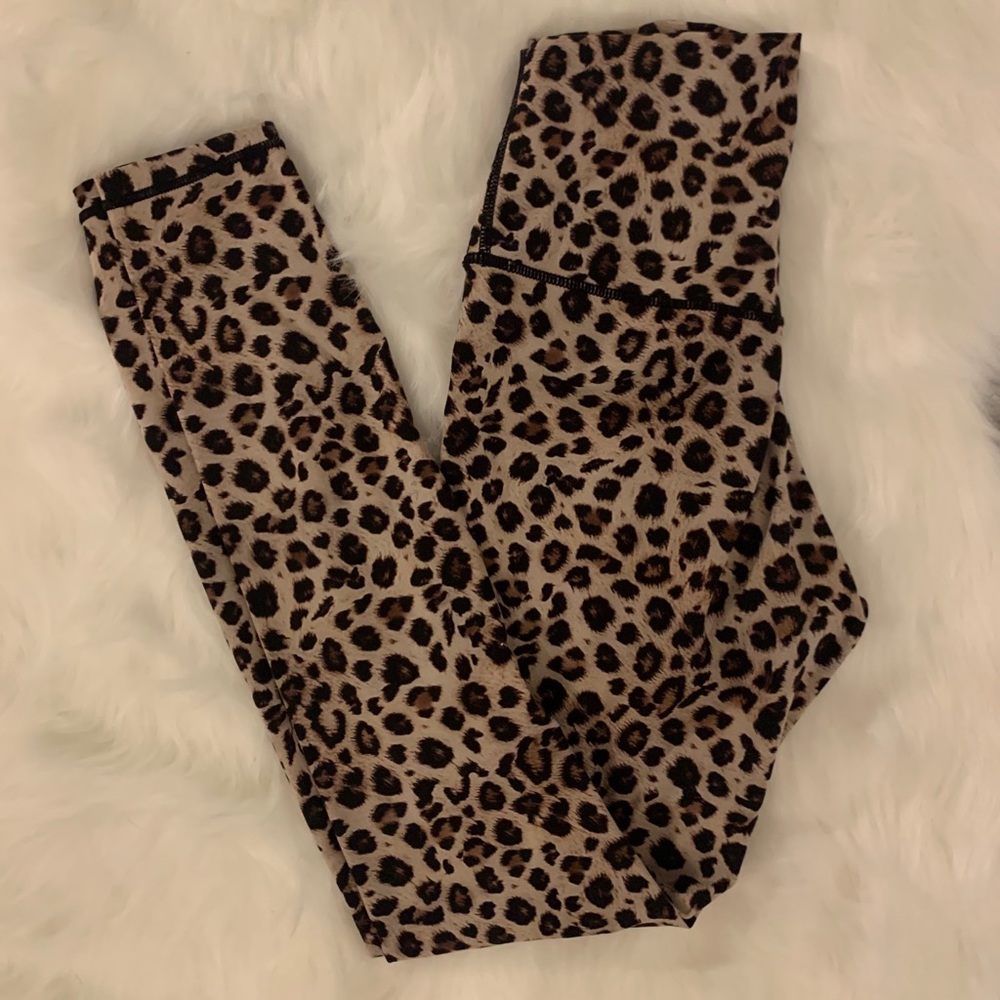 Leopard print Colorfulkoala leggings